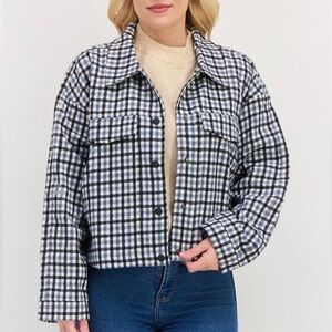 Sadie & Sage Plaid Cropped Shacket Blue White Snap Button Jacket Size M